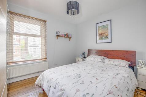 58 Gordon Road, HP13 6ER-3.jpg
