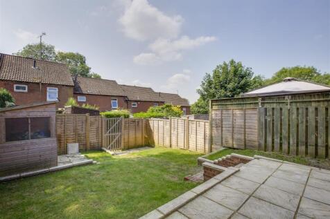 9 Slayter Road, HP14 3JQ-16.jpg