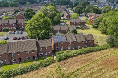 9 Slayter Road, HP14 3JQ-1.jpg