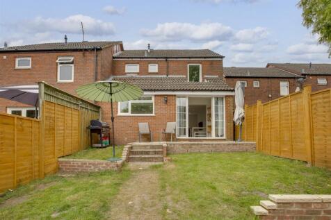 9 Slayter Road, Lane End, HP14 3JQ-12.jpg