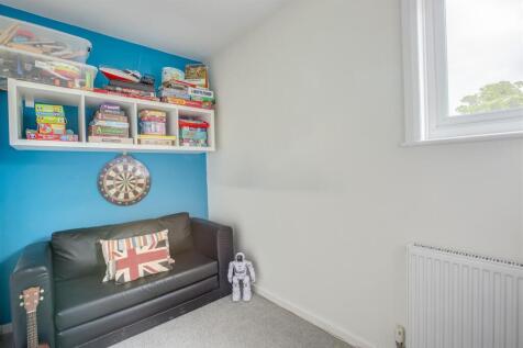 9 Slayter Road, Lane End, HP14 3JQ-6.jpg