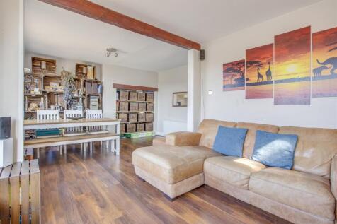 37 Southfield Road, HP13 5JZ-6.jpg