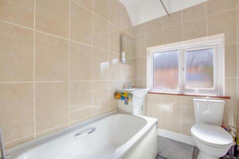 37 Southfield Road, HP13 5JZ-4.jpg