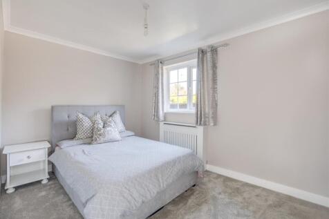 Windrush, Highfield Avenue, HP12 4ET-11.jpg