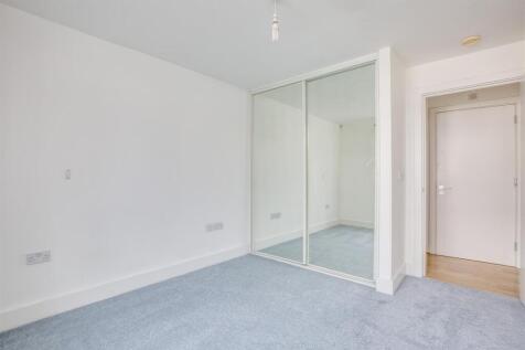 17 Ream Court, Ryemead Boulevard, HP11 1GG-2.jpg