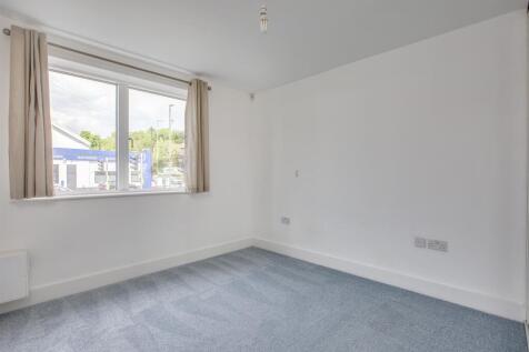 17 Ream Court, Ryemead Boulevard, HP11 1GG-1.jpg