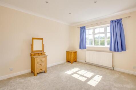 7 Linnet Close, HP12 4QJ-4.jpg
