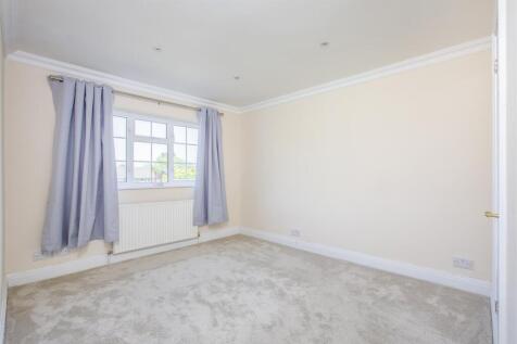 7 Linnet Close, HP12 4QJ-2.jpg
