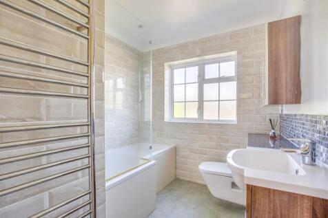 7 Linnet Close, HP12 4QJ-1.jpg
