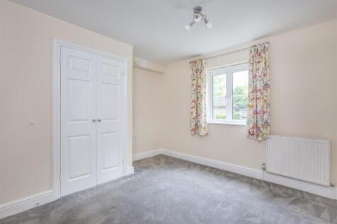 9 Wye Gardens, Fryers Lane, HP12 3DU-2.jpg