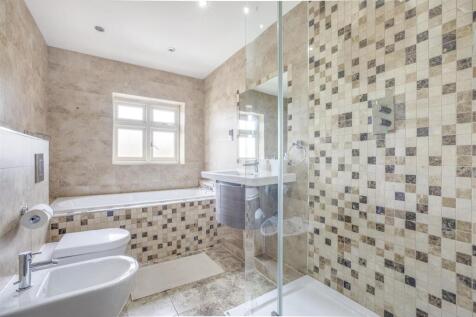 27 Marlow Road, HP11 1TA-4.jpg