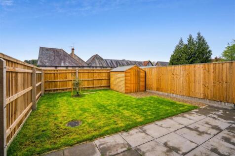 37 Templeside Gardens-03.jpg