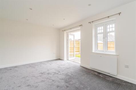 39 Templeside Gardens-10.jpg