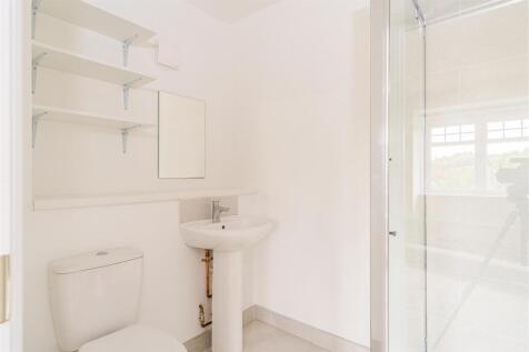 37 Templeside Gardens-11.jpg