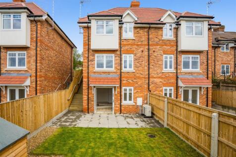 37 Templeside Gardens-15.jpg