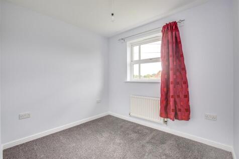 34 Wedgewood Street, HP19 7GA-2.jpg