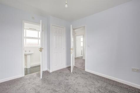 34 Wedgewood Street, HP19 7GA-3.jpg
