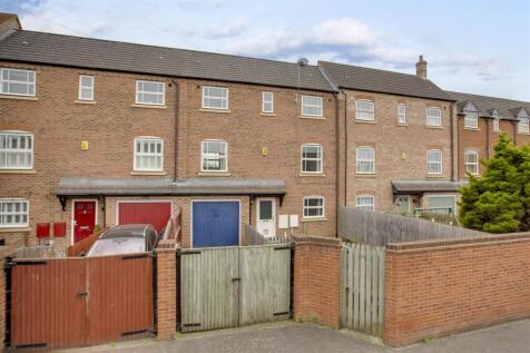 34 Wedgewood Street, HP19 7GA-13.jpg