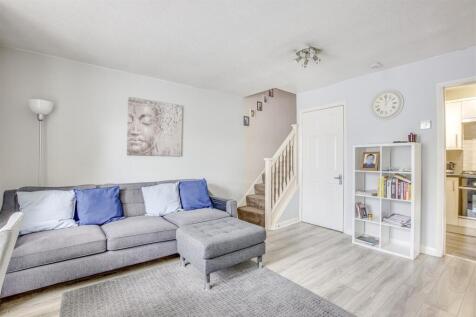 2 Lede View Court, London Road, HP11 1HR-6.jpg