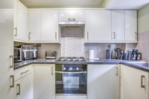 2 Lede View Court, London Road, HP11 1HR-7.jpg