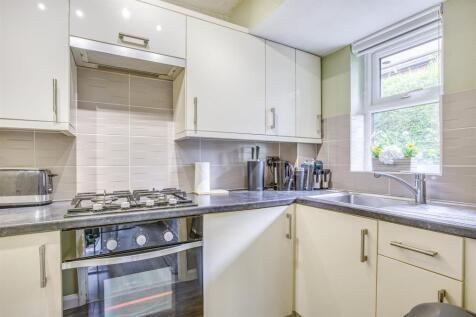 2 Lede View Court, London Road, HP11 1HR-8.jpg
