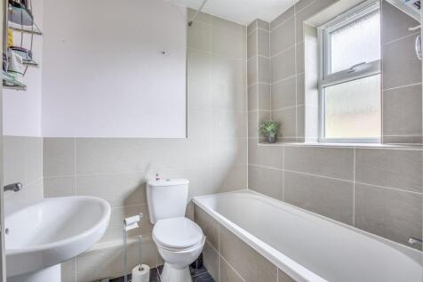 2 Lede View Court, London Road, HP11 1HR-3.jpg