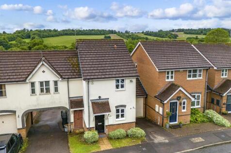 thumbnail_41 Falcon Rise, HP13 5JT Drone-1.jpg