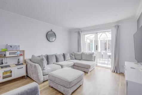 41 Falcon Rise, HP13 5JT-7.jpg