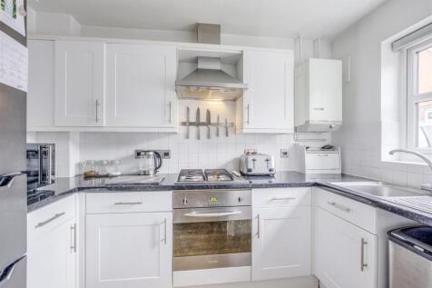 41 Falcon Rise, HP13 5JT-5.jpg