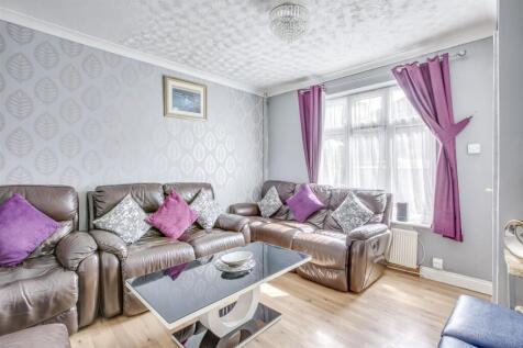 180 Spearing Road, HP12 3LA-5.jpg