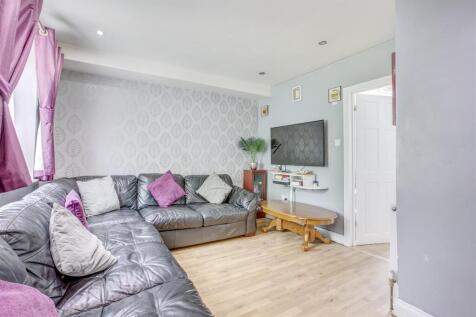 180 Spearing Road, HP12 3LA-7.jpg