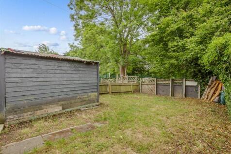 180 Spearing Road, HP12 3LA-11.jpg