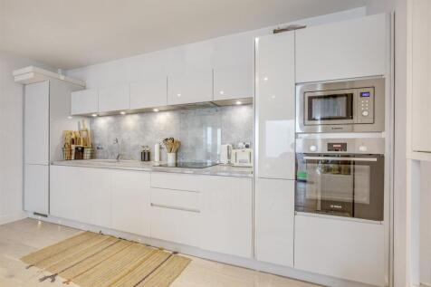 4 Priory Villas, Priory Road, HP13 6GZ-5.jpg