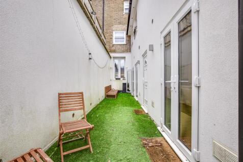 4 Priory Villas, Priory Road, HP13 6GZ-12.jpg