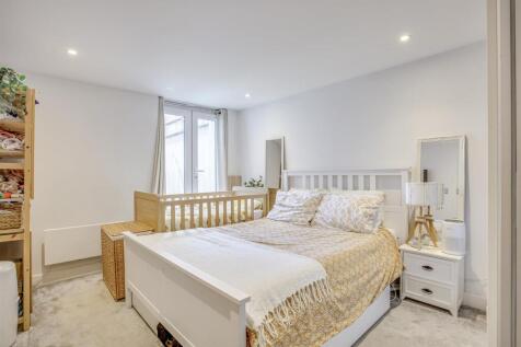 4 Priory Villas, Priory Road, HP13 6GZ-1.jpg