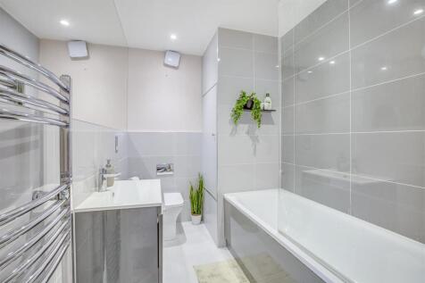 4 Priory Villas, Priory Road, HP13 6GZ-10.jpg