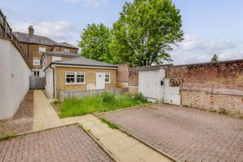 4 Priory Villas, Priory Road, HP13 6GZ-14.jpg