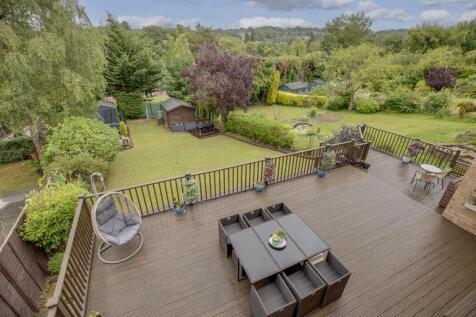 6 Beaconsfield Avenue, HP13 5EN-7.jpg