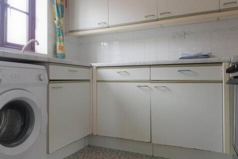 Kitchen (10).jpg