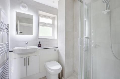 Flat 4, Hicks Farm Way, HP13 7AA-3.jpg