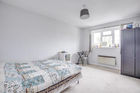 3 Kaybridge Close, HP13 7HF-4.jpg