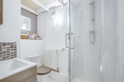 15 Nicholas Gardens, HP13 6JQ-13.jpg