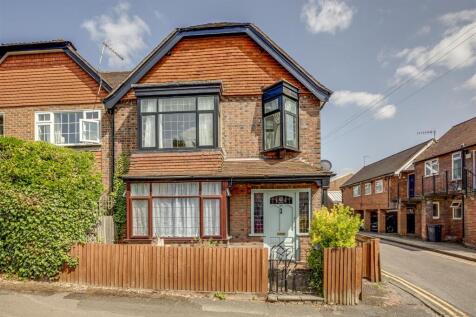 9A Desborough Park Road, HP12 3BQ-9.jpg
