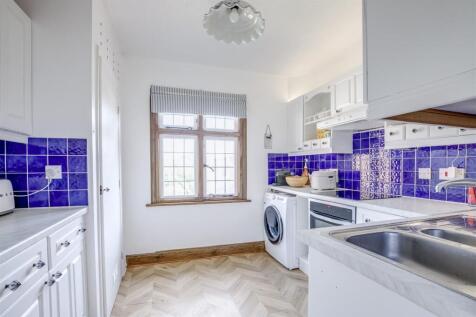 9A Desborough Park Road, HP12 3BQ-7.jpg