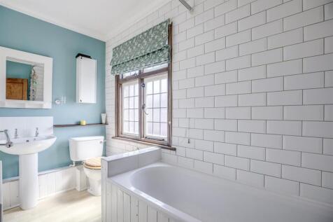 9A Desborough Park Road, HP12 3BQ-6.jpg