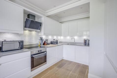 Flat 5, Park House, 31 London Road, HP11 1WQ-12.jp
