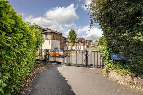 Flat 5, Park House, 31 London Road, HP11 1WQ-2.jpg