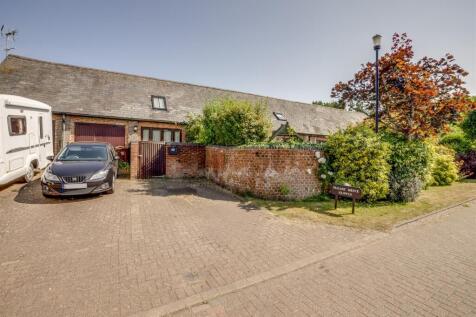 9A The Leys, Halton Village, HP22 5GH-11.jpg