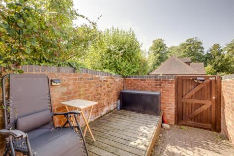 9A The Leys, Halton Village, HP22 5GH-9.jpg