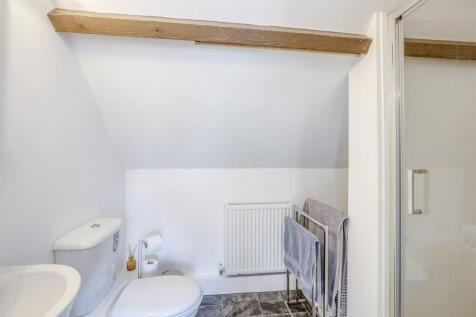 9A The Leys, Halton Village, HP22 5GH-1.jpg